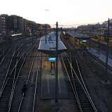 I binari ferroviari visti dal cavalcavia pedonale